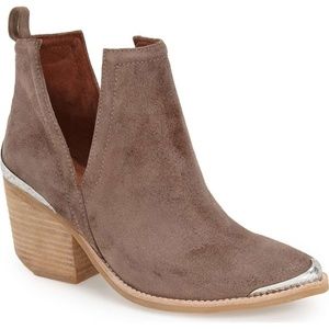 [SOLD] Hunt the Plains Boots / Jeffrey Campbell